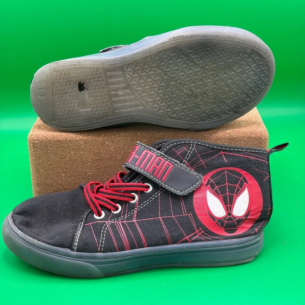 Marvel Spider-Man Sneakers Kids 1 Black/Red Light Up High Top Super Hero Shoes